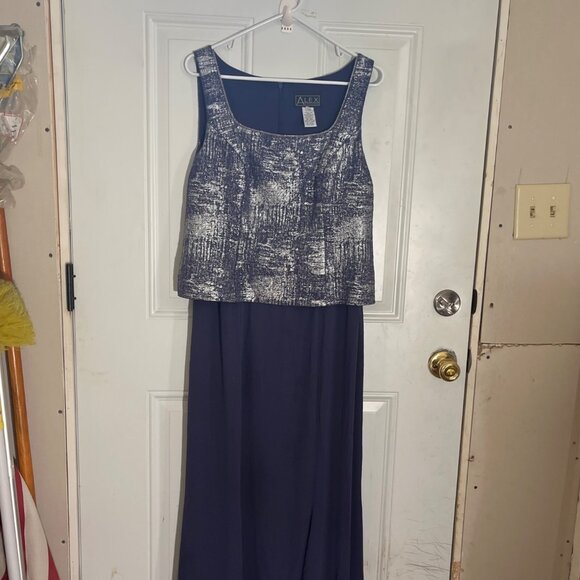 Alex Evenings purple silver maxi gown with jacket size 12 - Picture 3 of 9